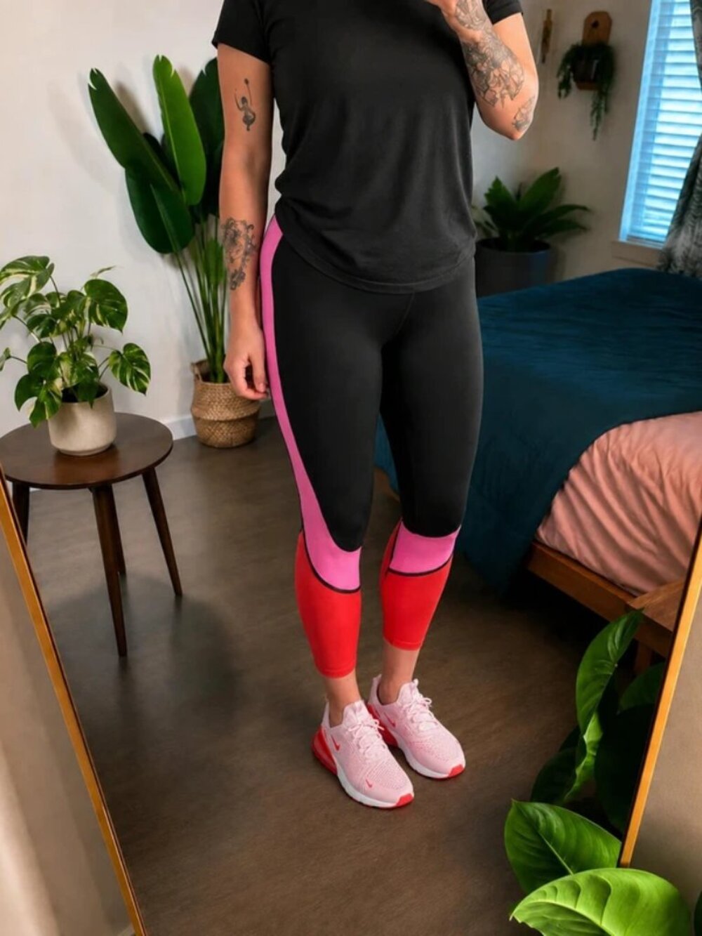 GapFit Compression Capri Leggings – Size L